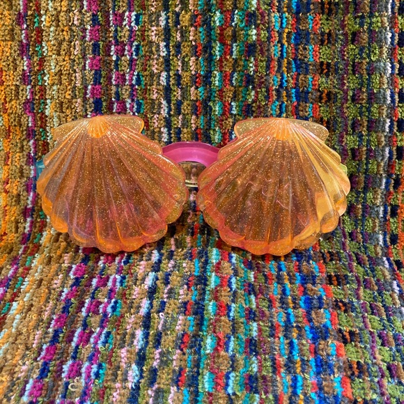 π NWT Rainbow Clam Shell Cover Sun Glasses π - Picture 3 of 5